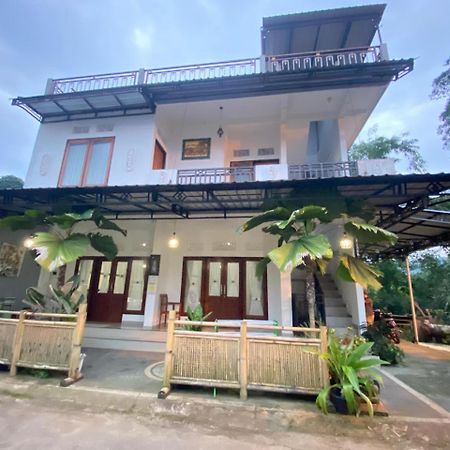 Sri Sedana Guest House Sidemen  Kültér fotó