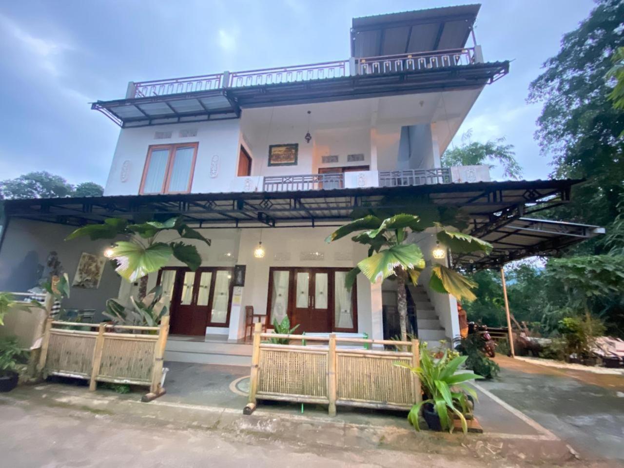 Sri Sedana Guest House Sidemen  Kültér fotó