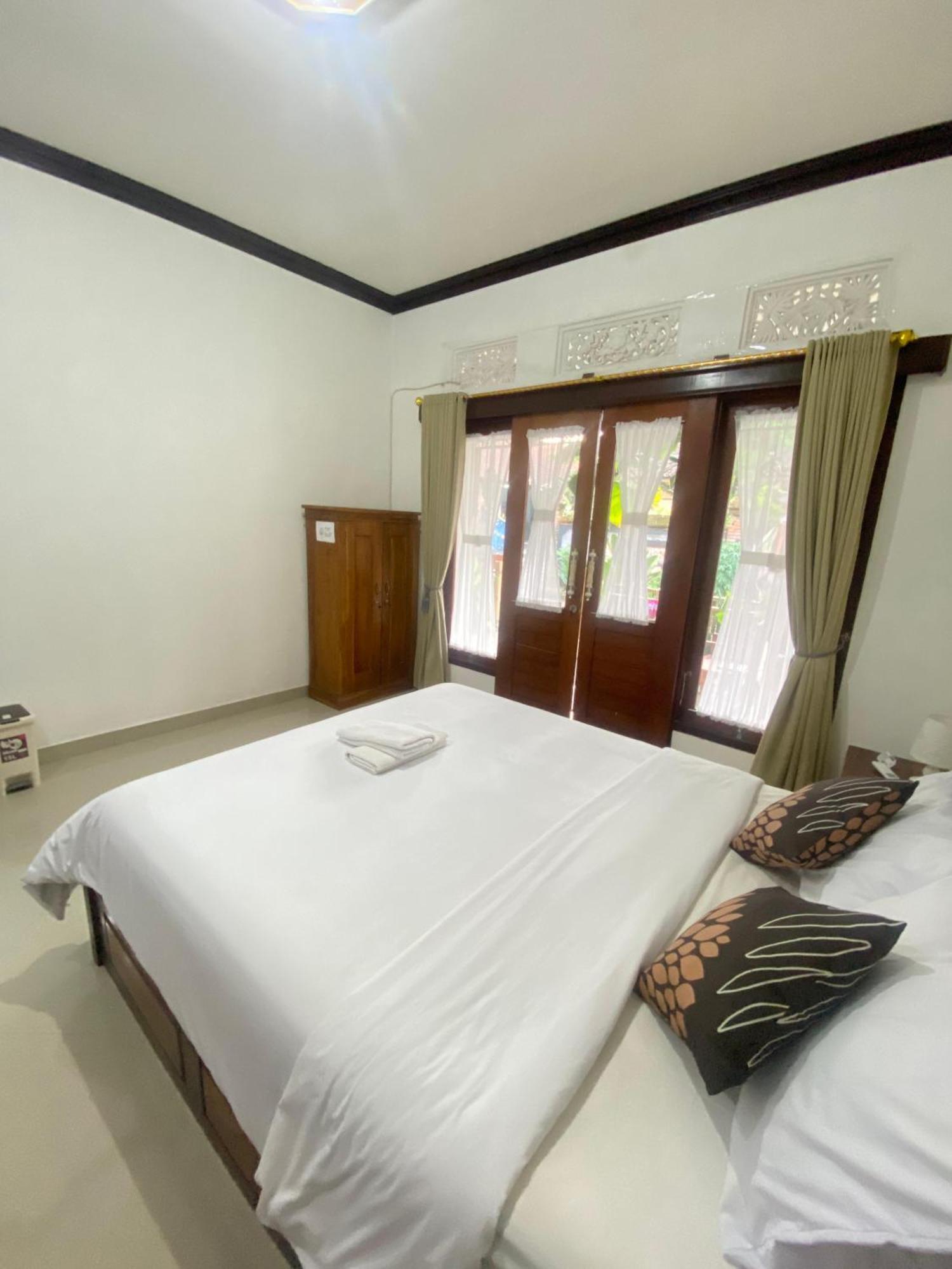 Sri Sedana Guest House Sidemen  Kültér fotó