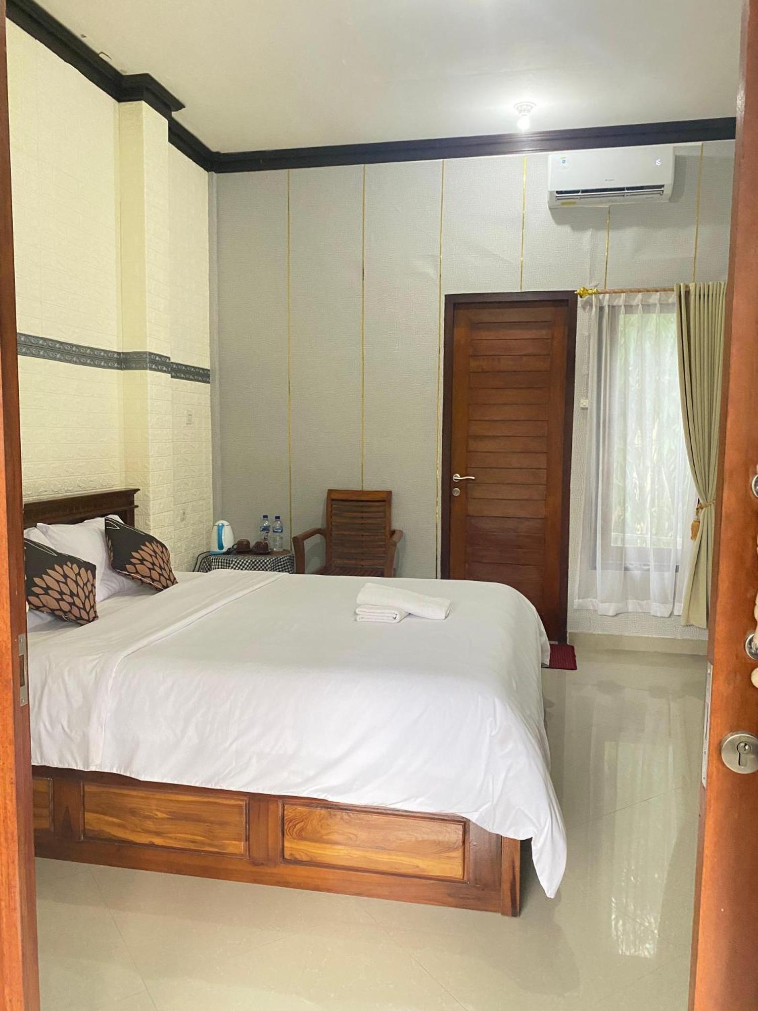 Sri Sedana Guest House Sidemen  Kültér fotó